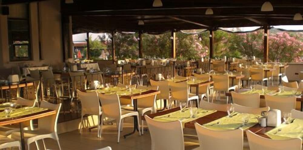 Гузеляли: Kum Hotel