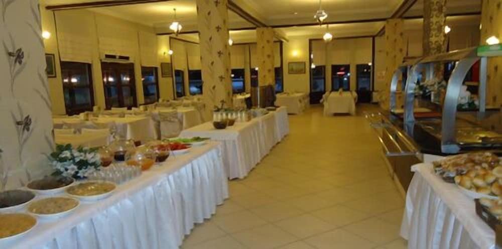 Гузеляли: Kum Hotel