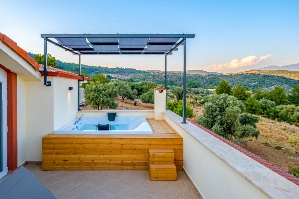 Villa with Shared Pool and Jacuzzi in Seydikemer — фото 5