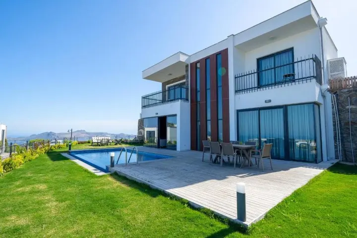Коюнбаба: 3 Bedroom Villa With Great View Close To Yalikavak Marina