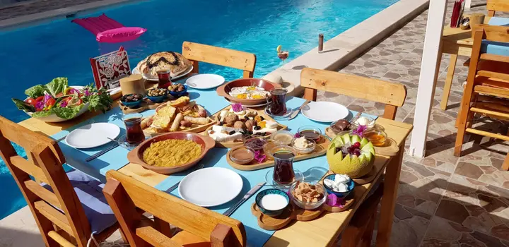 Битез: Hakan Otel