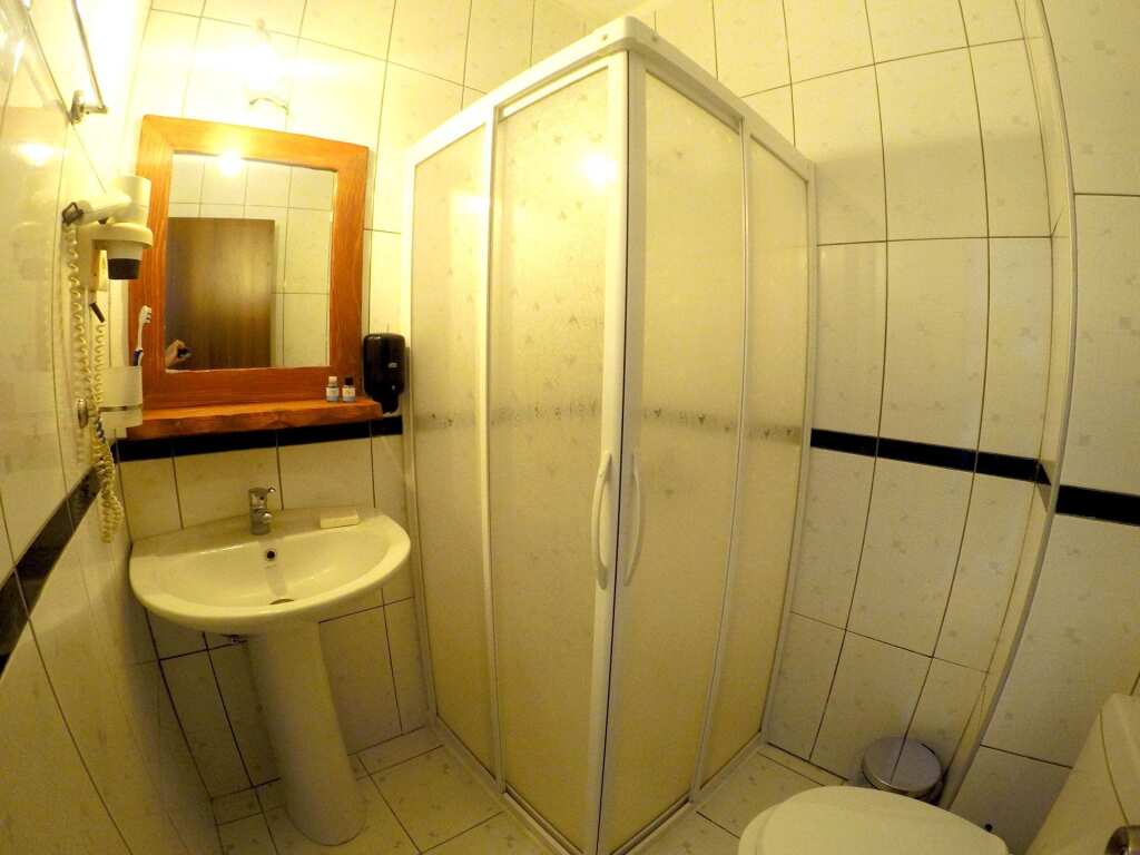 Битез: Hakan Otel