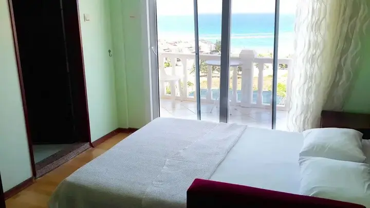 Карабурун: Deniz Otel