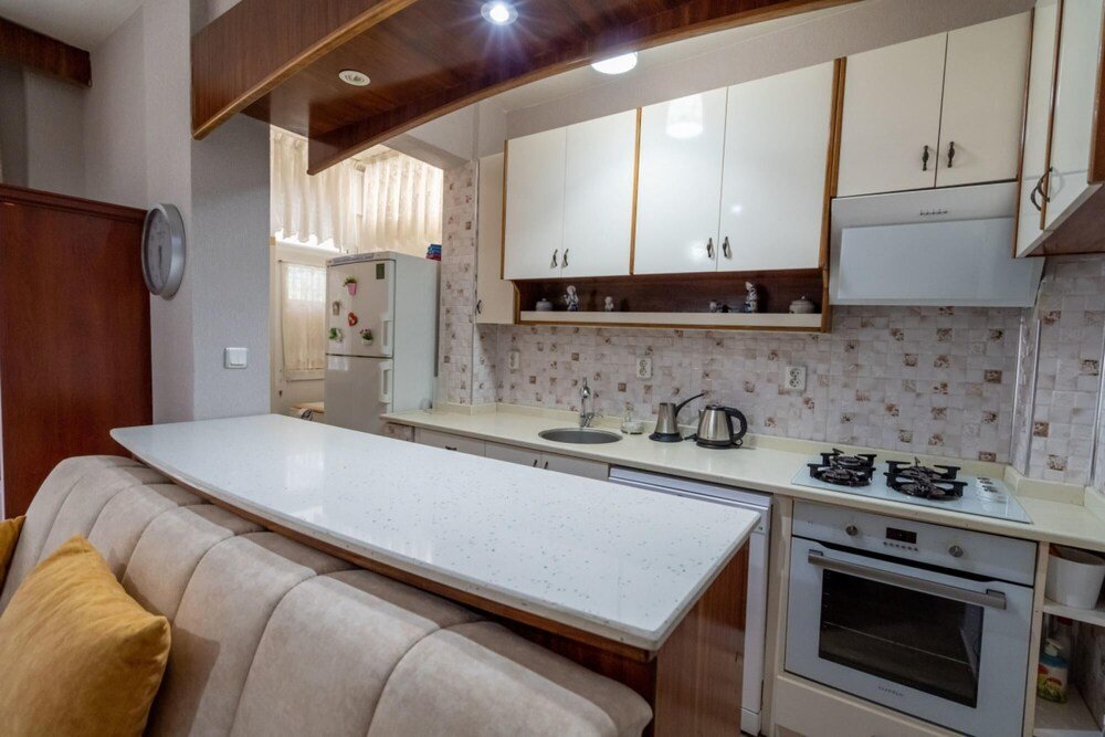 Богазкент: Serene House in Antalya With Shared Pool Garden