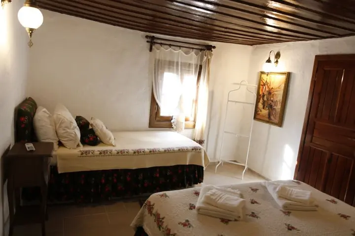 Шириндже: Shiraz Hotel & Restaurant