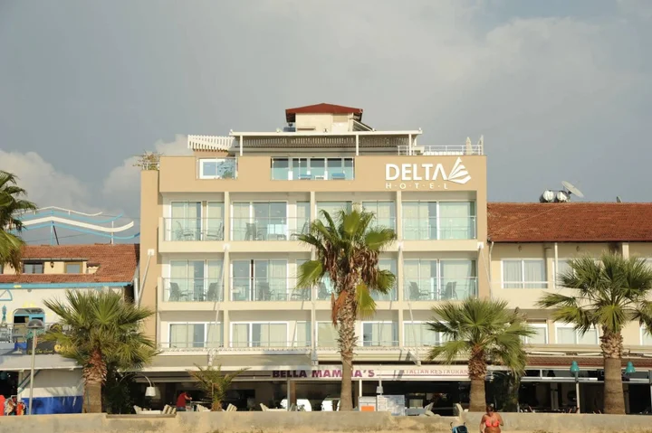 Гёчек: Delta Hotel