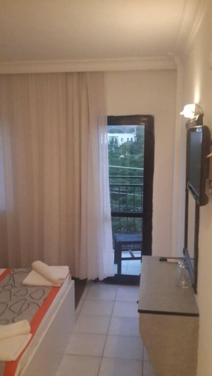 Тургутрейс: Cemre Hotel