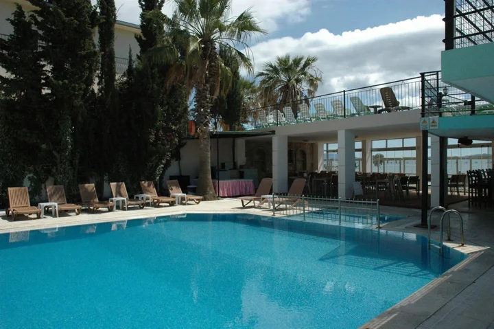 Тургутрейс: Cemre Hotel