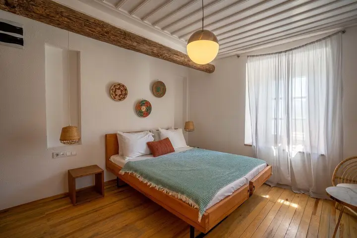 Айвалык: Ajlan Rooms