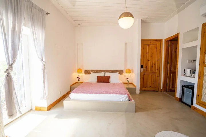 Айвалык: Ajlan Rooms