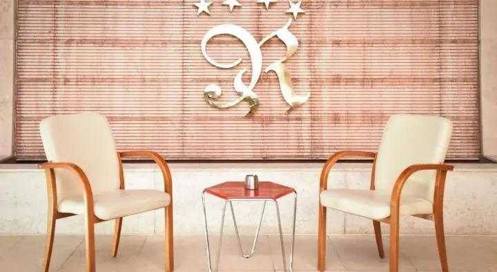 Усак: Ozgobek Ronesans Hotel De Luxe
