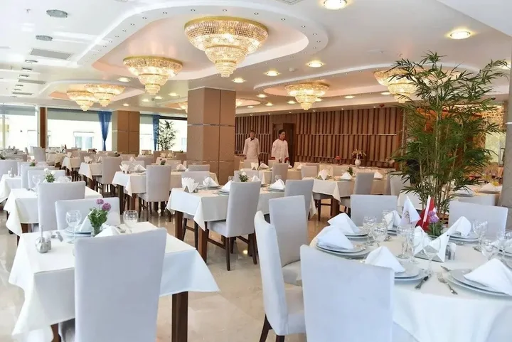 Усак: Ozgobek Ronesans Hotel De Luxe