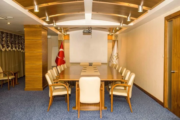Усак: Ozgobek Ronesans Hotel De Luxe
