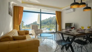 Исламлар: Captivating Villa With 2 Private Pools in Kas