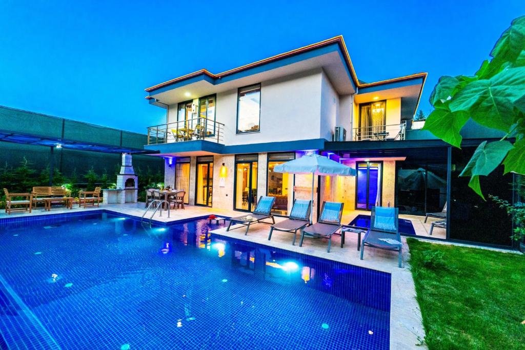 Luxury Duplex Villa With 2 Pools in Kas — фото 5