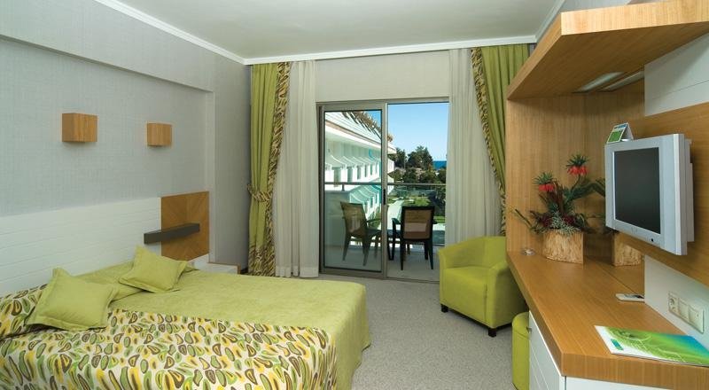 Кемер: Kemer Reach