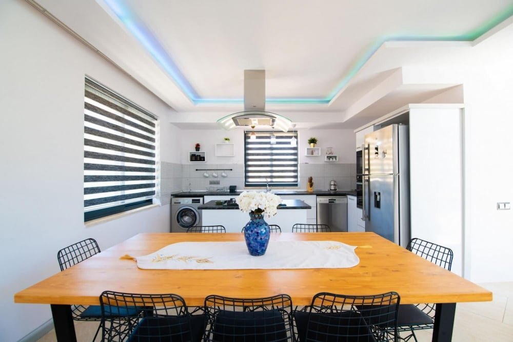 Сарыбелен: Dreamy Villa With Private Pool and Jacuzzi in Kas