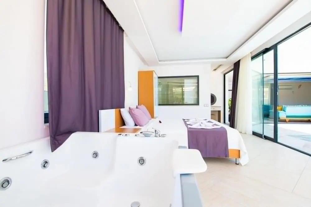 Сарыбелен: Dreamy Villa With Private Pool and Jacuzzi in Kas