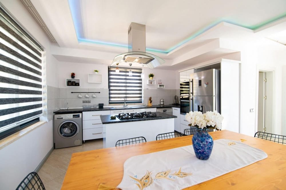 Сарыбелен: Dreamy Villa With Private Pool and Jacuzzi in Kas