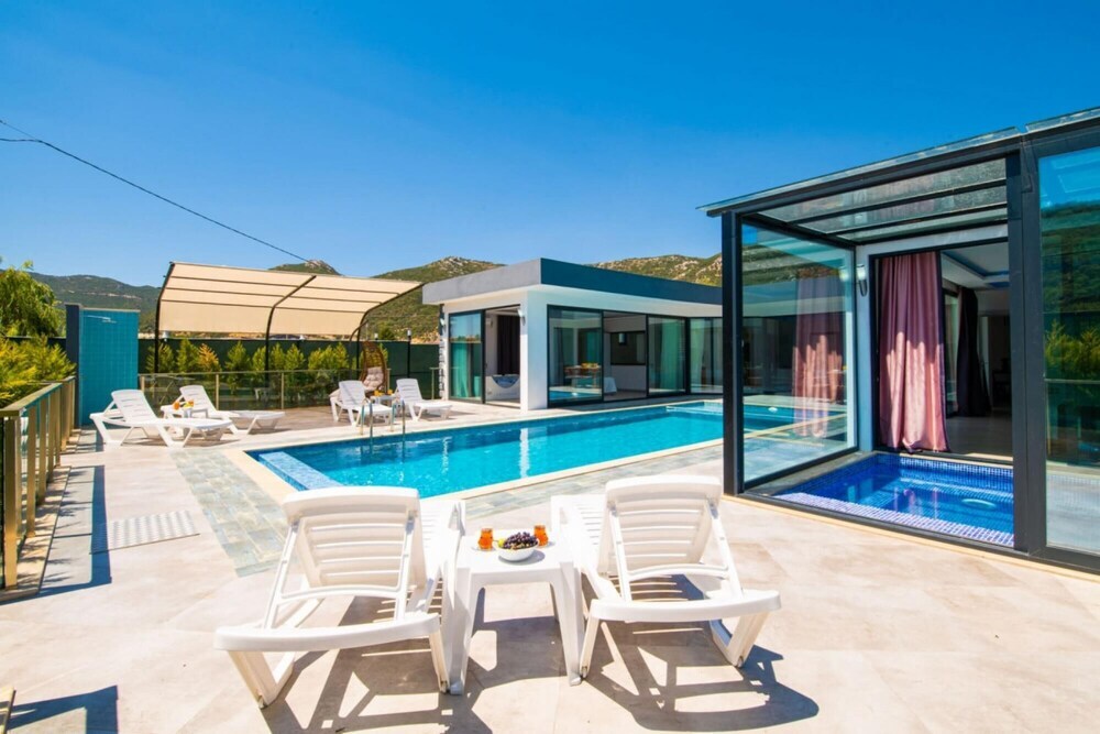 Сарыбелен: Dreamy Villa With Private Pool and Jacuzzi in Kas