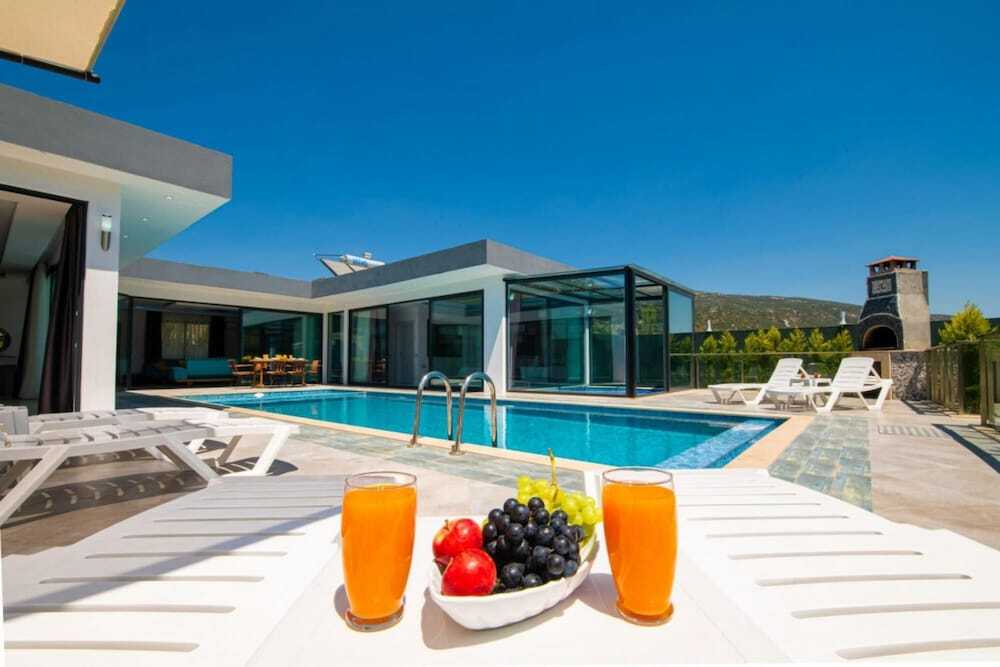 Сарыбелен: Dreamy Villa With Private Pool and Jacuzzi in Kas