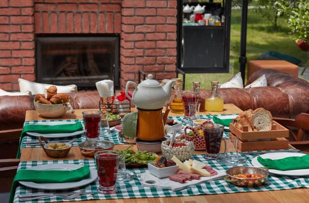 Сайл: Dachas Cove Hotel