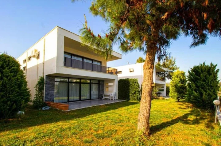 Согучак: Beverly hills kuşadası