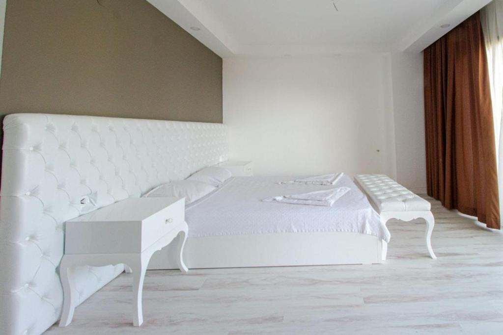 Согучак: Beverly hills kuşadası