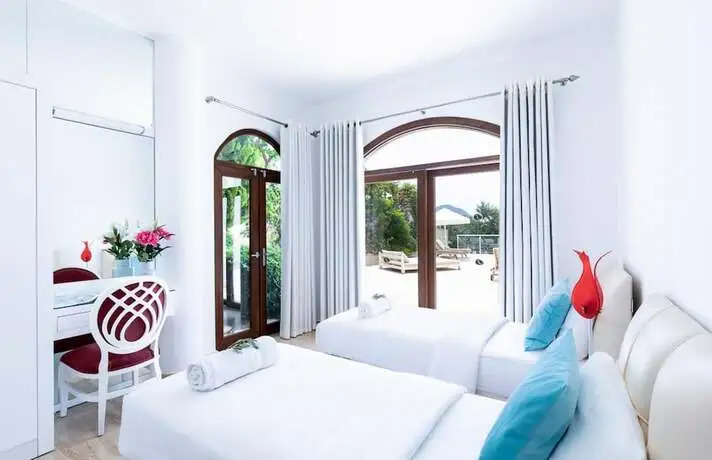 Ешилькёй: Korsan Kuzey-stunning 5bed Private Beach Platform