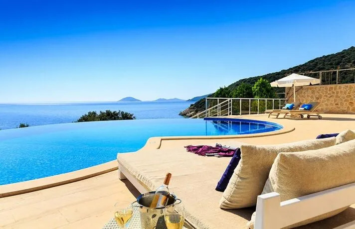 Ешилькёй: Korsan Kuzey-stunning 5bed Private Beach Platform
