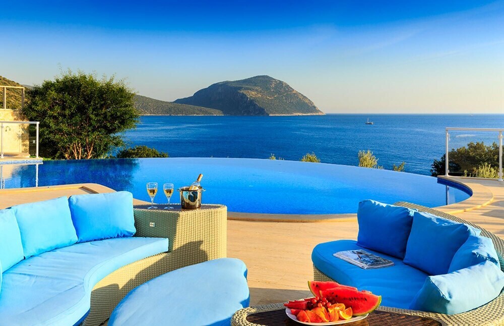 Ешилькёй: Korsan Kuzey-stunning 5bed Private Beach Platform