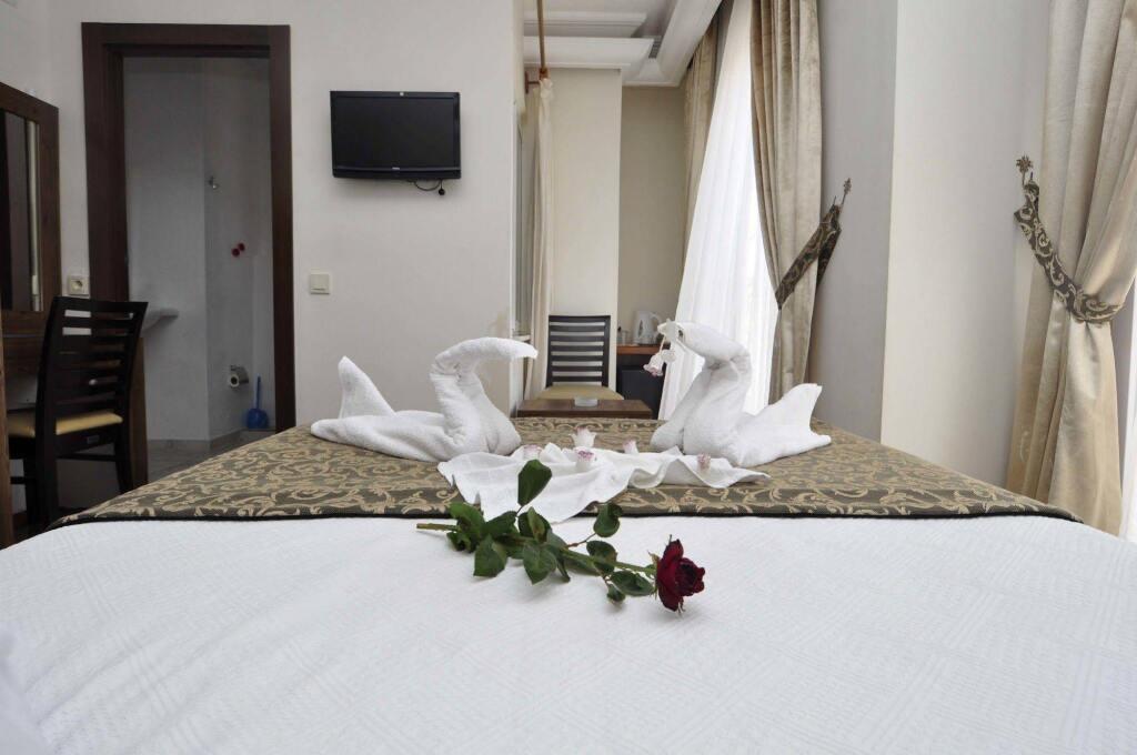 Атакент: Paperon Hotel
