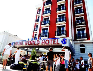 Бююкчекмедже: Blue World Hotel