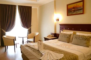 Бююкчекмедже: Blue World Hotel