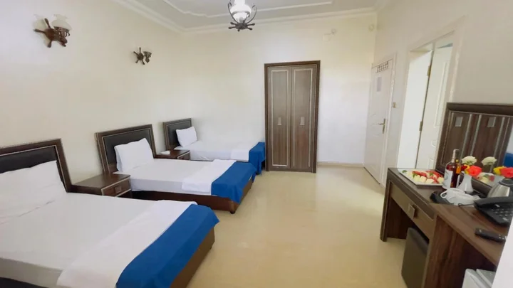 Мидьят: Turabdin Hotel