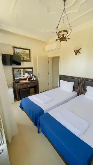 Мидьят: Turabdin Hotel