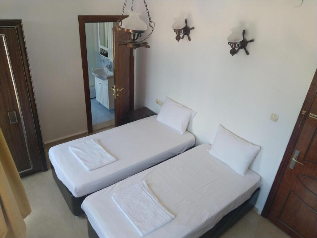 Мидьят: Turabdin Hotel