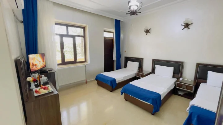 Мидьят: Turabdin Hotel