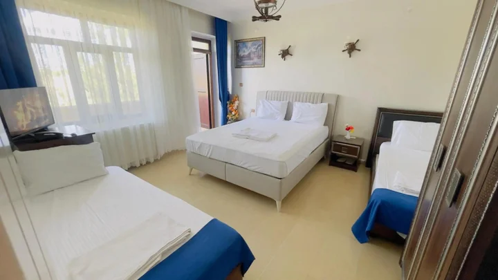 Мидьят: Turabdin Hotel