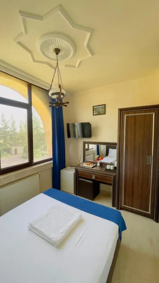 Мидьят: Turabdin Hotel
