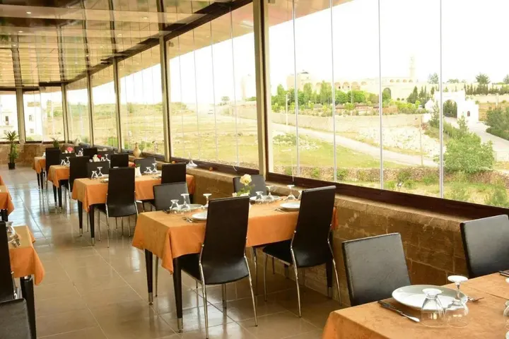 Мидьят: Turabdin Hotel