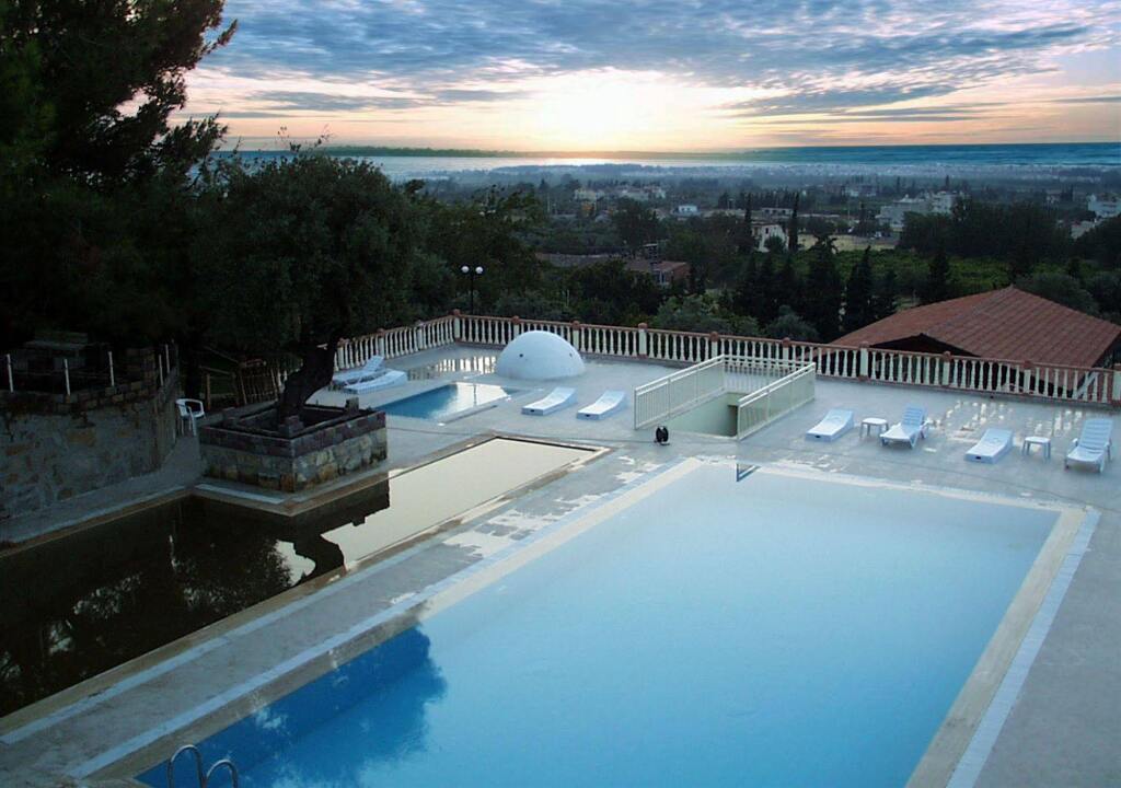 Давутлар: Natur-Med Hot Springs and Health Resort
