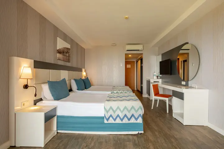 Окурджалар: Justiniano Club Park Conti