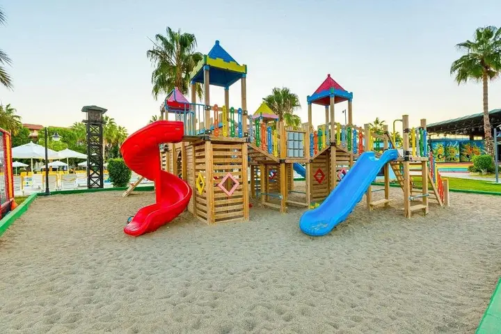Окурджалар: Justiniano Club Park Conti