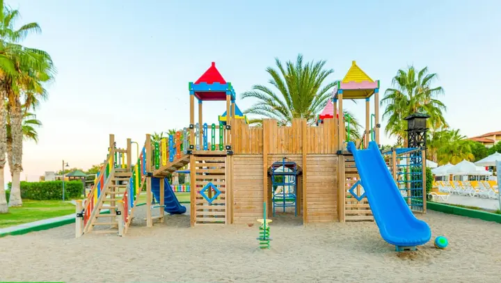 Окурджалар: Justiniano Club Park Conti