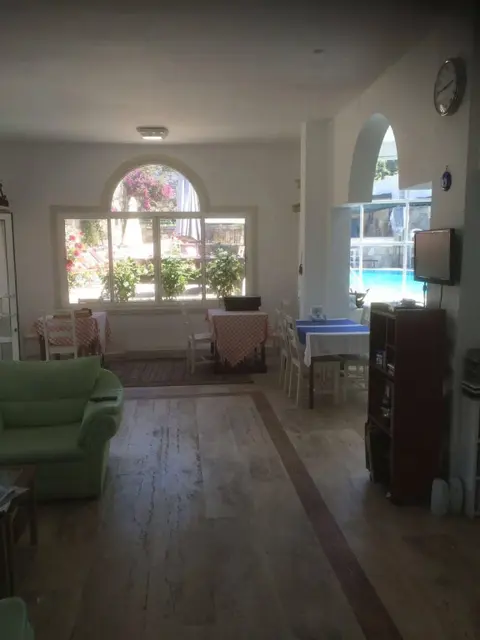 Битез: Ministar Hotel