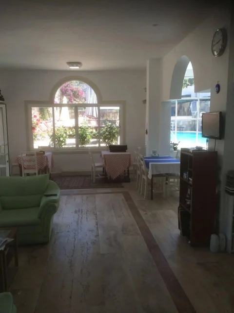 Битез: Ministar Hotel