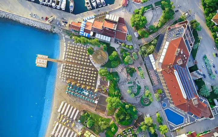 Кемер: Queen's Park Turkiz Kemer