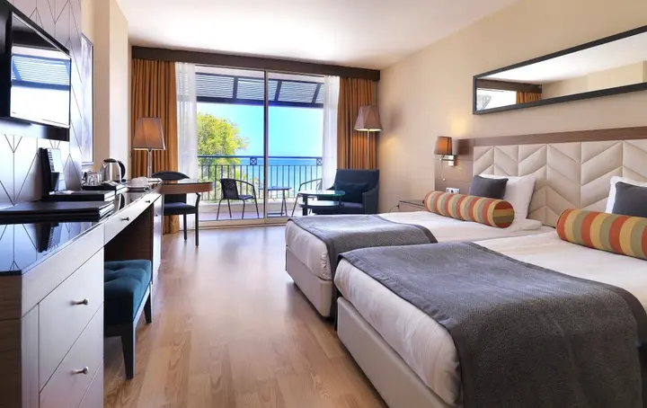 Кемер: Queen's Park Turkiz Kemer