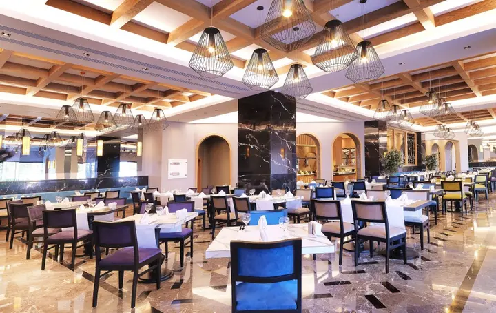 Кемер: Queen's Park Turkiz Kemer